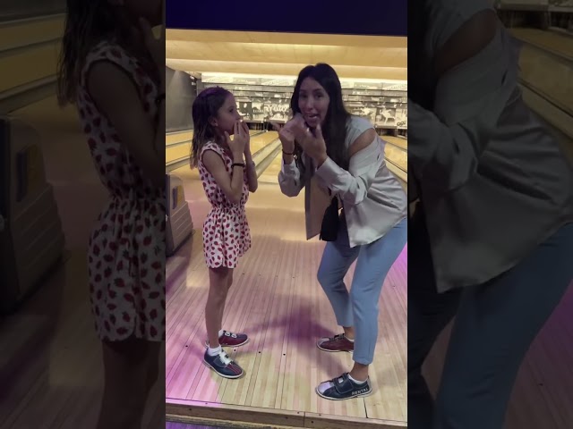 MammaGiulia e FIGLIACHIARA anche al bowling!! 😂 #perte