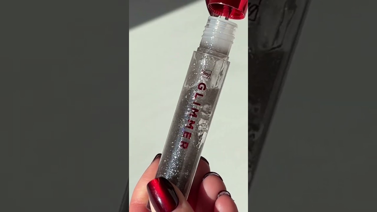 Soft, shiny, and oh-so-festive 🎄💫