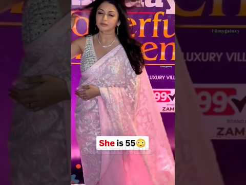 bhagyashree 55 saal ki umar me bhi itni khubsurat dikhti h!! #bollywood #shortvideo #shorts