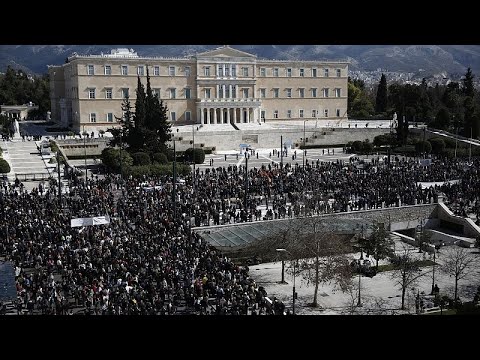 ΕΛ.ΑΣ: Πάνω από 40.000 άτομα συμμετείχαν στην πορεία στο Σύνταγμα