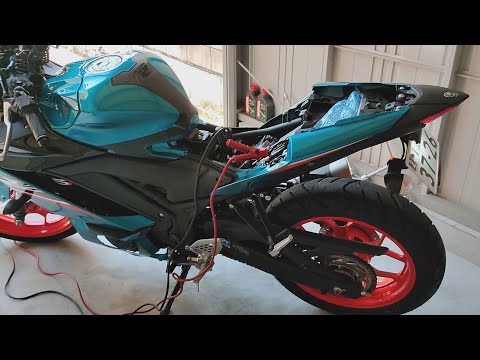 【悲報】愛機YZF-R25、突然○。50代、工賃をケチって自力でバッテリー交換したDIY記録