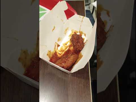 Burger king 👑🍔 korean spicy chicken wings #korean #koreanchickenwings #burgerking #mangoshake 🥰👌🧿