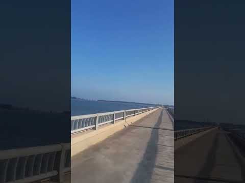 cầu ra cồn nổi quê tôi. vùng đất Duyên Hải nước mặn phù xa