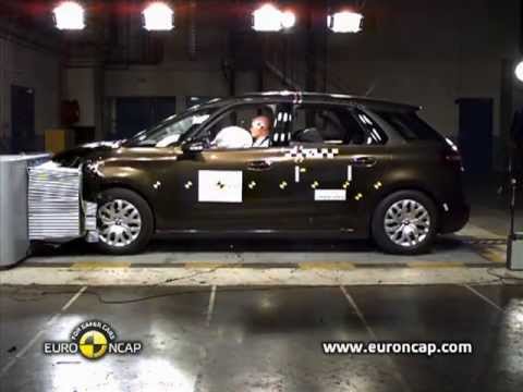 Відео краш-тесту Citroen C4 picasso з 2007 року