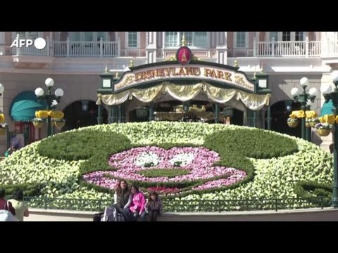 "Topolino" e "Pluto" vogliono il sindacato a Disneyland