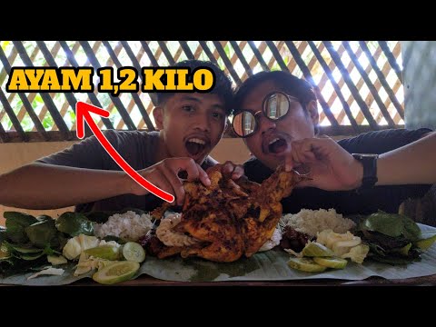 SAMPE KEKENYANGAN! MAKAN AYAM BAKAR 1,2 KG!! DITAMBAH LALAPAN MENTAH PAKE SAMBAL MATAH NIKMAT ABIS!