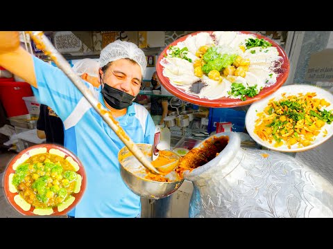 Street Food in Dubai - The first hummous I try in Dubai is Amazing!! Watch the making!!!