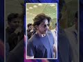 Shah Rukh Khans Airport Swag. Thats It. Thats The Video