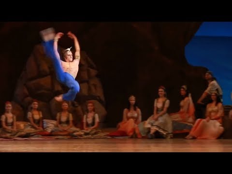 Sergei Polunin/Сергей Полунин, huge ballet jumps in 1080HD... glorious Le Corsaire!