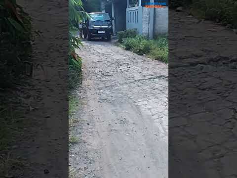 Jalanan rusak dan bergelombang di Désa Jatihurip Kabupaten Sumedang