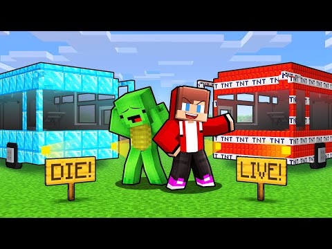 Mikey and JJ Choose the Right Bus in Minecraft (Maizen)