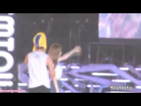 121125 DONGHAE&TAEYEON ADORABLE MOMENT!