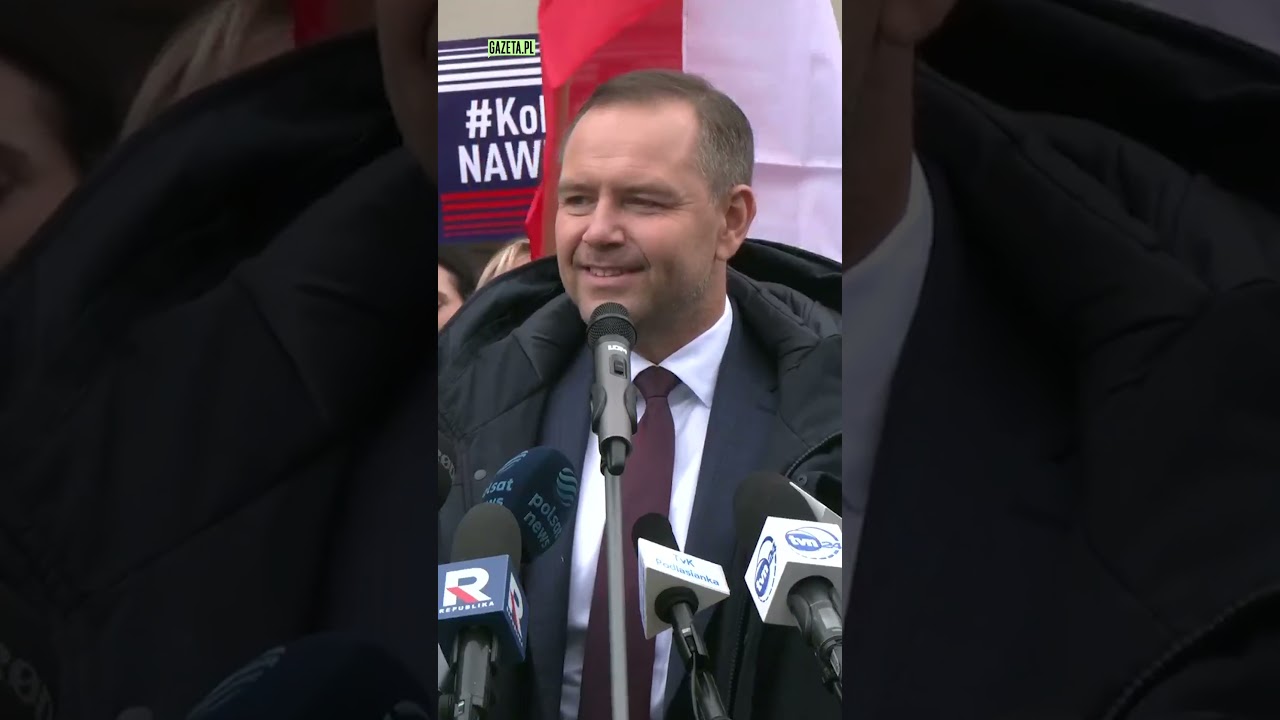 Chaos na konferencji Nawrockiego. Dziennikarze TVN-u i TVP zagłuszani