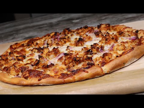 HOMEMADE BBQ CHICKEN PIZZA!