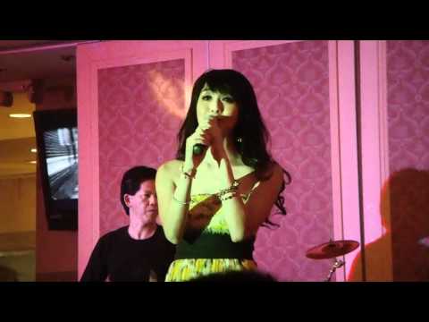 官恩娜 Ella Koon at Los Angeles - Greatest Love of All