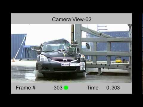 Видео краш-теста Nissan Altima с 2007 года