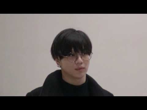 161122 출국 웃음터진 태민이ㅋㅋ