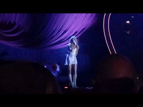 Sabrina Carpenter - opposite - Live in Manchester 14th June 2023
