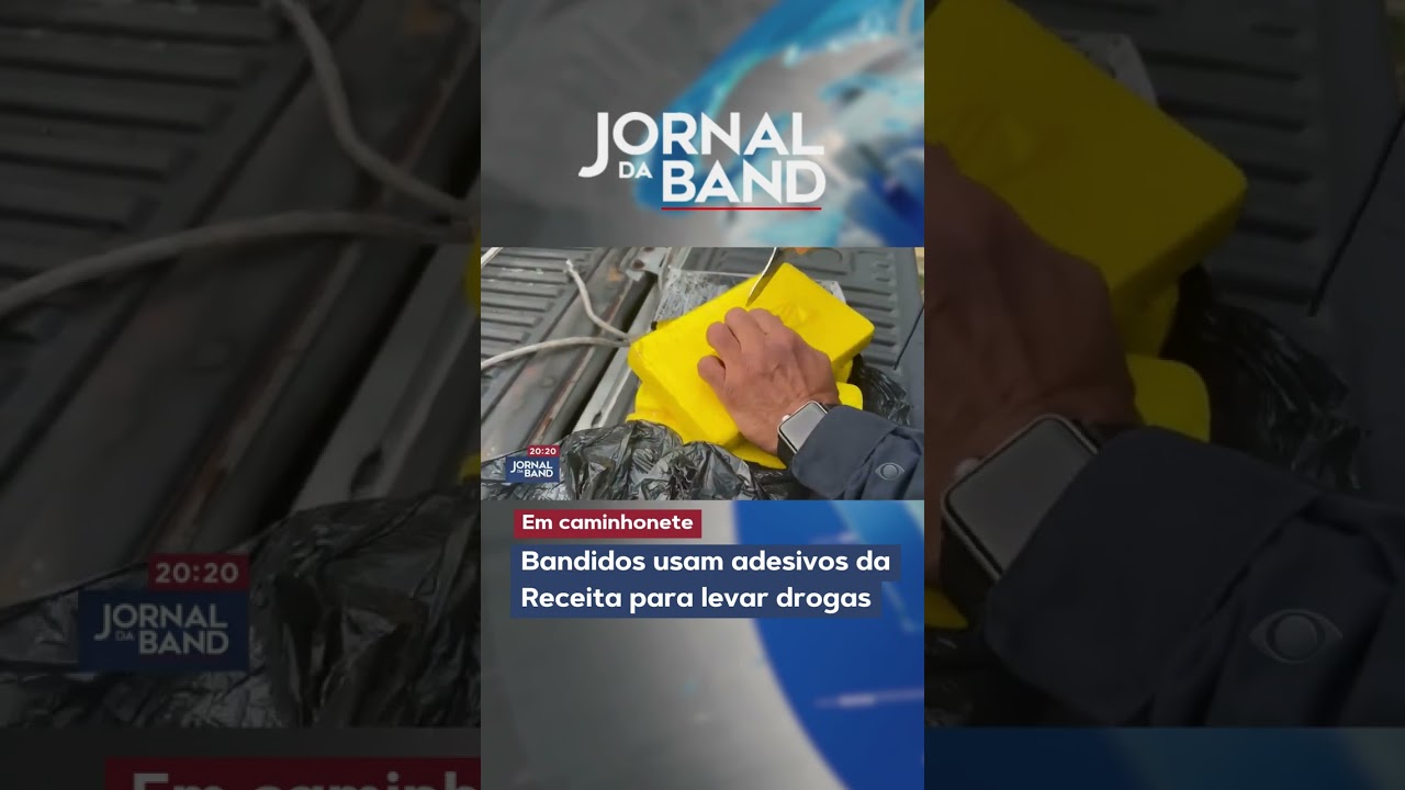 Traficantes colam adesivos da receita em caminhote para transportar cocaína