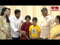 కేక్ కట్ చేసి.. చంద్రబాబు ఇంట్లో సంబురాలు | Chandrababu Family Celebrates Victory | hmtv  - 02:08 min - News - Video