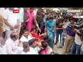 Delhi liquor scam: के. कविता की गिरफ्तारी के  बाद BRS का विरोध प्रदर्शन |  K Kavitha - 01:38 min - News - Video