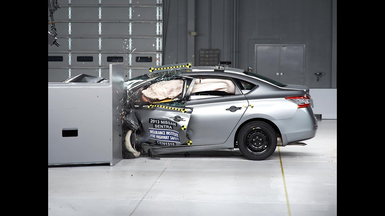 Nissan sentra test crash #4