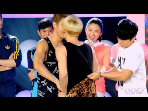 Donghae makes a discovery: Eunhyuk's butt - EunHae