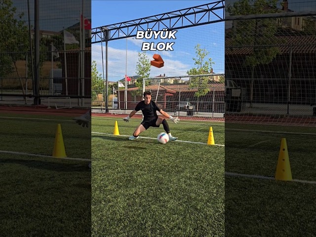 Küçük BLOK v Büyük BLOK 🧤 #football #futbol #keeper #goalkeeper #shorts