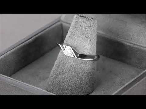 Кольцо помолвочное c бриллиантом 0.15