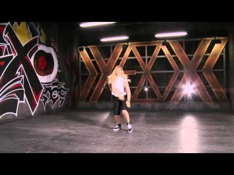 EXO - GROWL music video by SMTOWN Coex Mall - Studio Experience