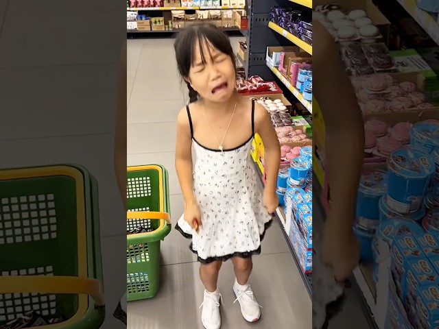 Mom doesn't allow sweets in the store 🤪😂 LeoNata family #shorts
