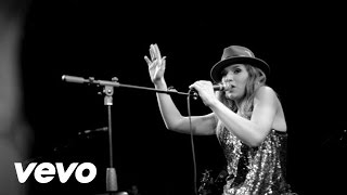 ZZ Ward - Grinnin&#39; in Your Face (Live at The Troubadour)