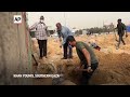 Palestinians in Khan Younis unearth graves in search for loved ones buried in makeshift cemetery  - 00:51 min - News - Video
