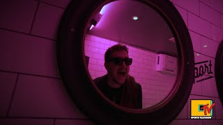 SNAYX in the Toilet (an #OportoTV special)