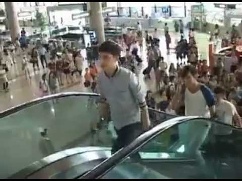 120803 - EXO and TVXQ at Gimpo Airport heading to Japan