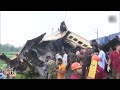 Tragic Train Accident in West Bengal: Goods Train Rams into Kanchanjunga Express, Several Injured  - 04:57 min - News - Video