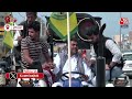 Farmer Protest: किसानों के Tractor March पर देखिए AajTak संवाददाता की उचाना से ये खास रिपोर्ट  - 05:00 min - News - Video