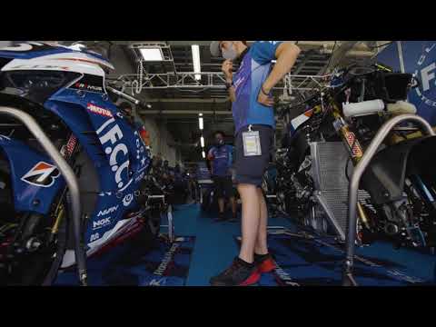 How is a garage set up for the Suzuka 8 Hours?