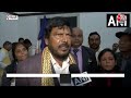 Parliament MPs Suspended: Athawale Ramdas Bandu ने सांसदों के निलंबन की बताई बड़ी वजह | Aaj Tak  - 02:17 min - News - Video