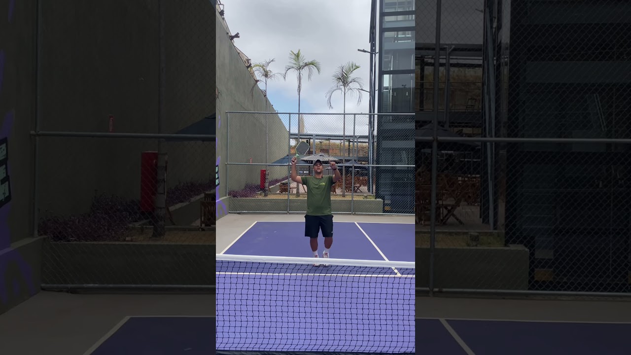 Como vc esta indo p/ a bola na hora de realizar o smash em uma partida de Pickleball? #pickleballbh
