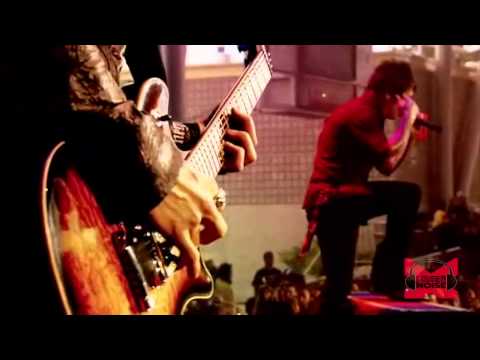 Papa Roach - Forever (Live - Crue Fest)