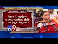 TDP MLA Sugunamma displeased with Minister Kamineni at SVIMS