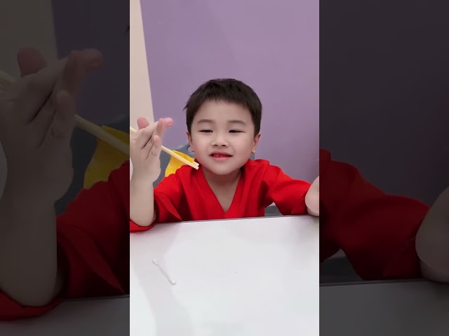 耳朵里还能进人？！ #斗罗大陆 #唐舞桐与唐老六 #小舞 #唐舞桐 #唐老六 #路飞