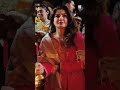 Raveena Tandon ने Rishikesh में की गंगा आरती - 00:54 min - News - Video