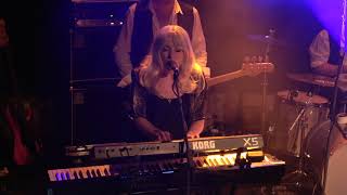 Little Lies - Fleetwood Bac, live 24th May 2019.