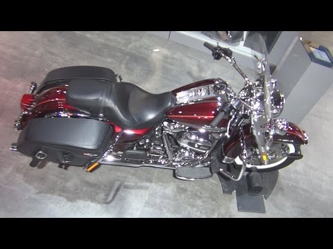 @HarleyDavidson Road King Classic FLHRC (2017) Exterior and Interior in 3D