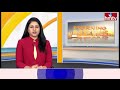 Bus Accident At Karnataka : ఘోర రోడ్డు ప్రమాదం.. ప్రయాణికులపై దూసుకెళ్లిన ఆర్టీసీ బస్సు | hmtv  - 01:44 min - News - Video