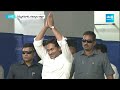 CM Jagan Grand Entry At Yemmiganur | Memantha Siddham | AP Elections 2024 | @SakshiTV - 02:13 min - News - Video