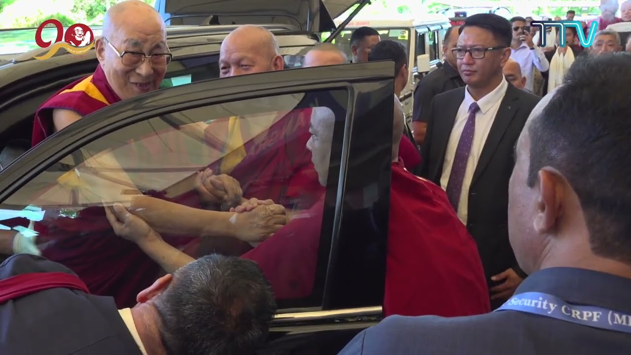 སྤྱི་ནོར་༸གོང་ས་༸སྐྱབས་མགོན་ཆེན་པོ་མཆོག་ལ་དྭགས་སུ་ཆིབས་སྒྱུར་བསྐྱངས་པ།