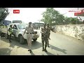 NIA Raids: महाराष्ट्र और कर्नाटक में करीब 44 जगहों पर छापेमारी, अंतरराष्ट्रीय कार्गो पहुंची टीम  - 04:54 min - News - Video
